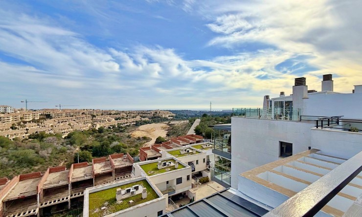 Resale - Apartment -
Orihuela Costa - Campoamor