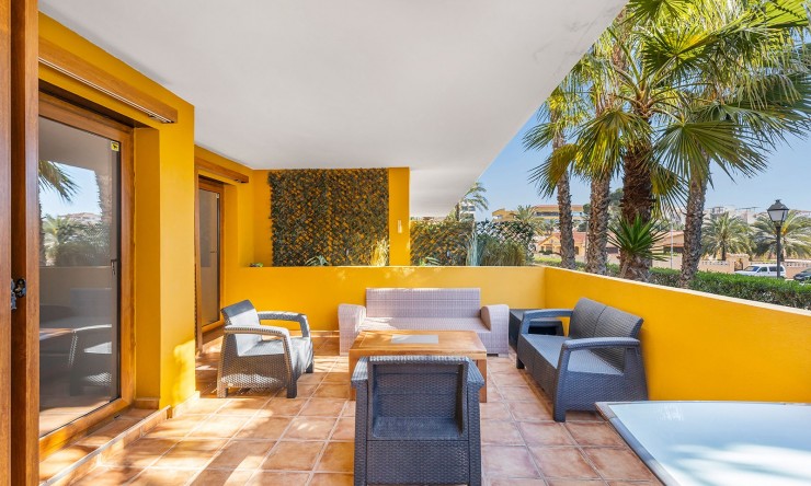 Resale - Apartment -
Torrevieja - Punta Prima