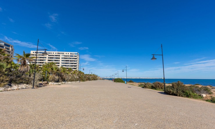 Resale - Apartment -
Torrevieja - Punta Prima