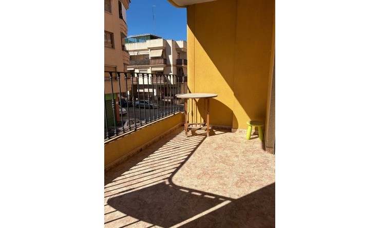 Resale - Apartment -
Almoradí