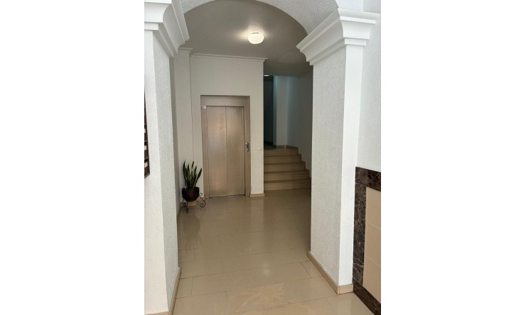 Resale - Apartment -
Almoradí