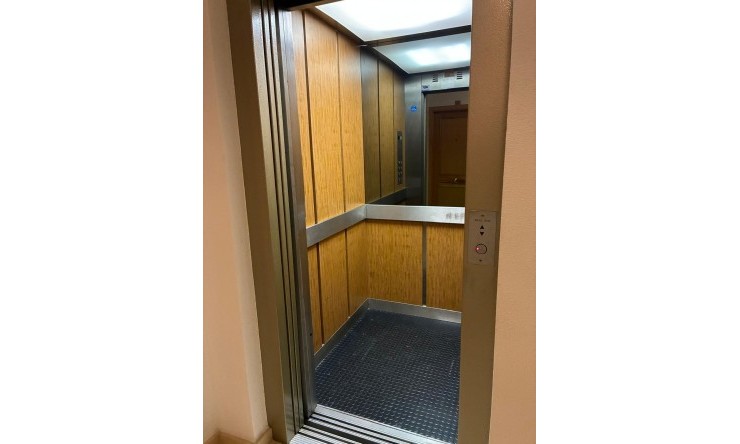 Resale - Apartment -
Almoradí