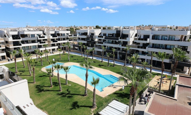 Resale - Penthouse -
Los Altos