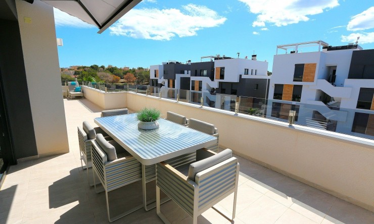 Resale - Penthouse -
Los Altos