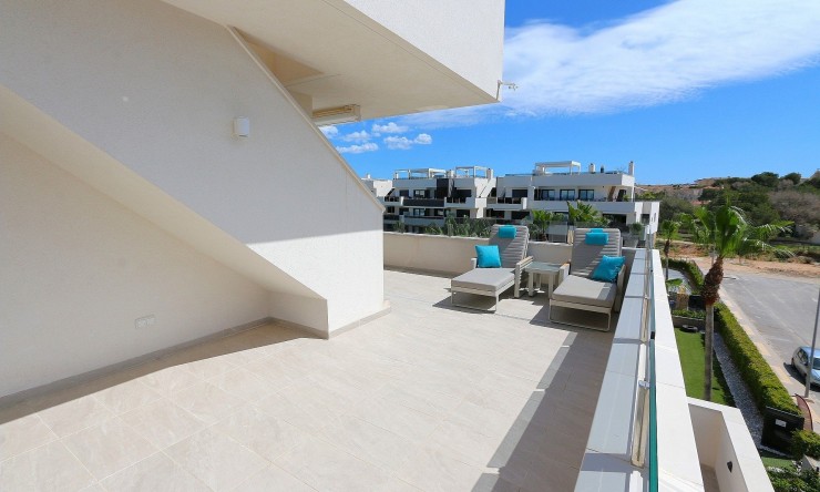 Resale - Penthouse -
Los Altos