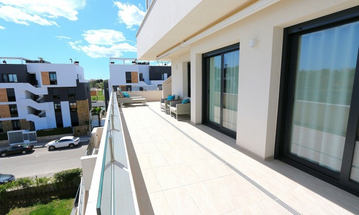 Resale - Penthouse -
Los Altos