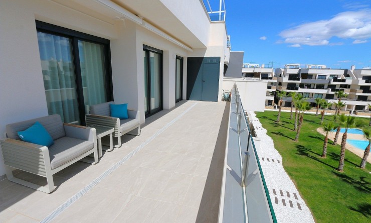 Resale - Penthouse -
Los Altos