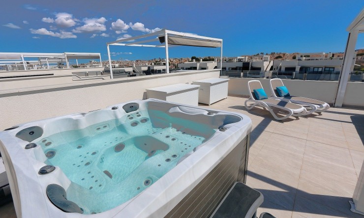 Resale - Penthouse -
Los Altos
