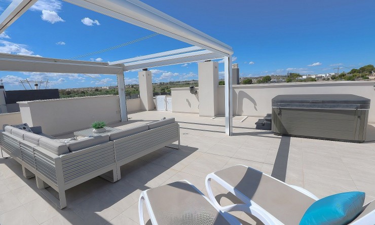 Resale - Penthouse -
Los Altos