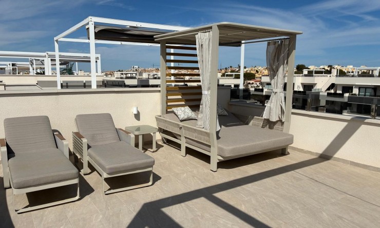 Resale - Penthouse -
Los Altos