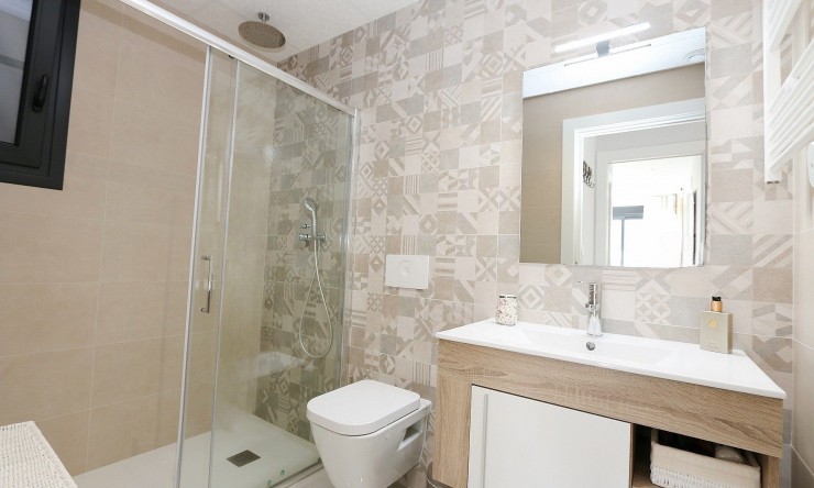 Resale - Penthouse -
Los Altos