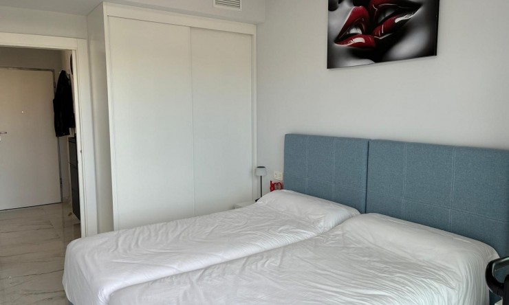 Resale - Penthouse -
Los Altos