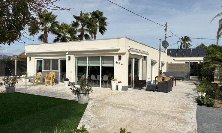 Resale - Detached Villa -
Crevillente