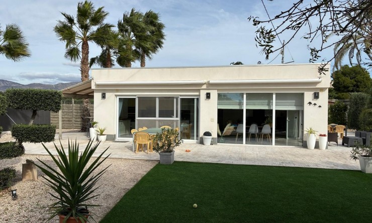 Resale - Detached Villa -
Crevillente