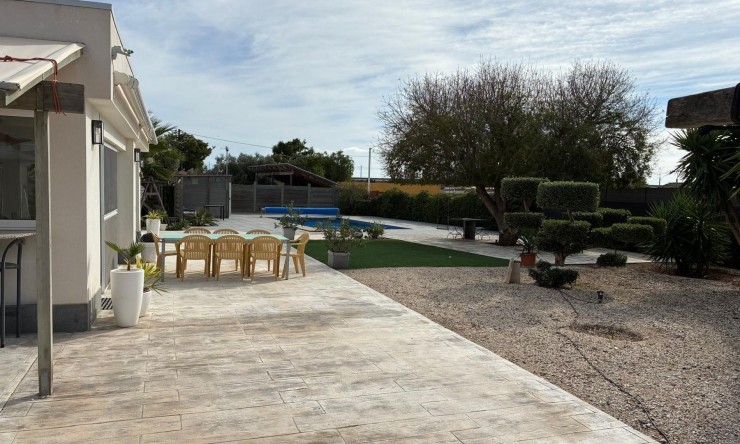 Resale - Detached Villa -
Crevillente