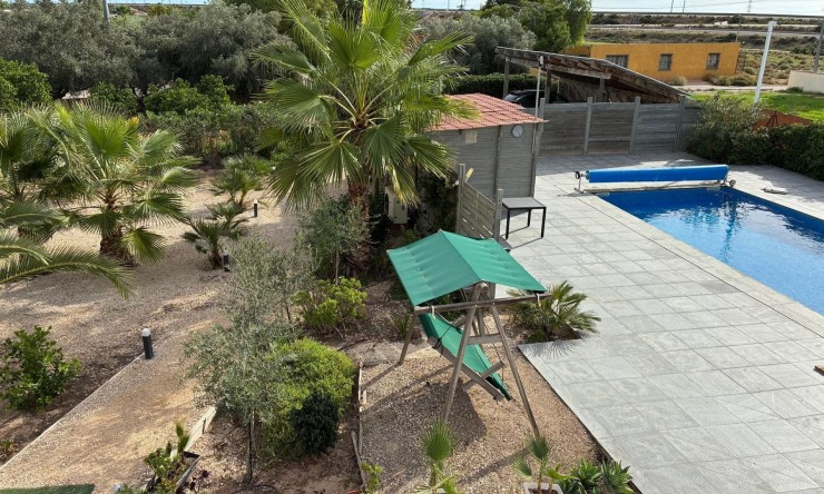 Resale - Detached Villa -
Crevillente