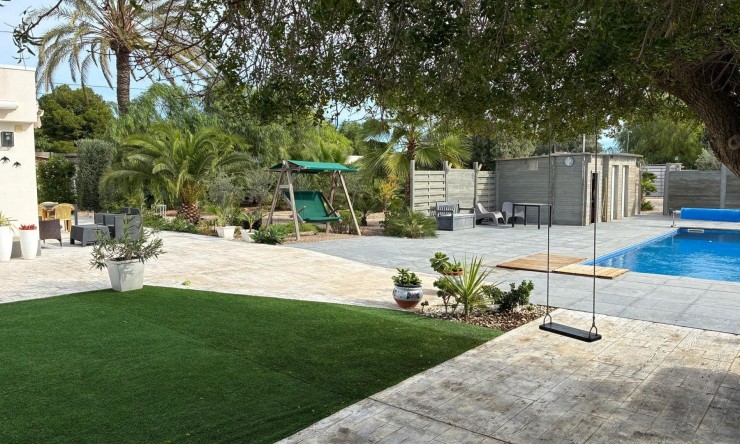 Resale - Detached Villa -
Crevillente
