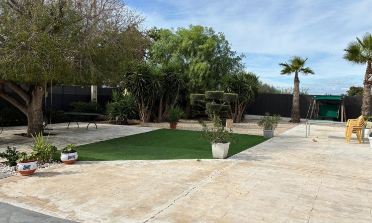 Resale - Detached Villa -
Crevillente