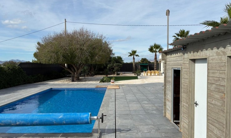 Resale - Detached Villa -
Crevillente