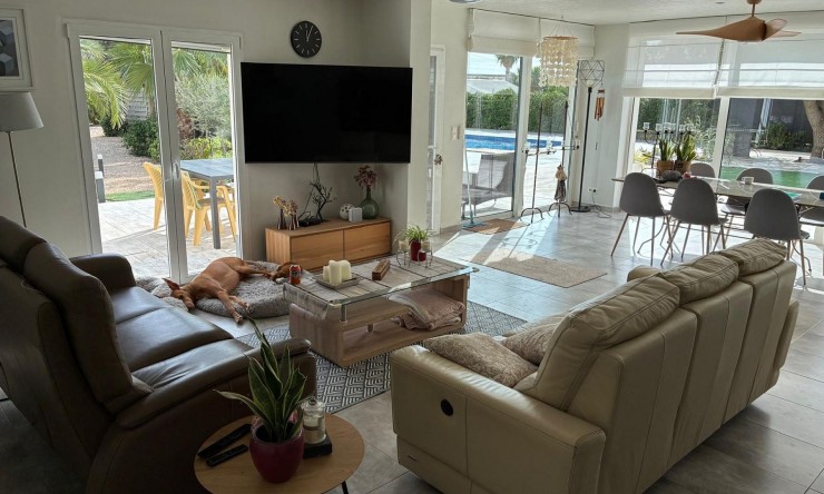 Resale - Detached Villa -
Crevillente