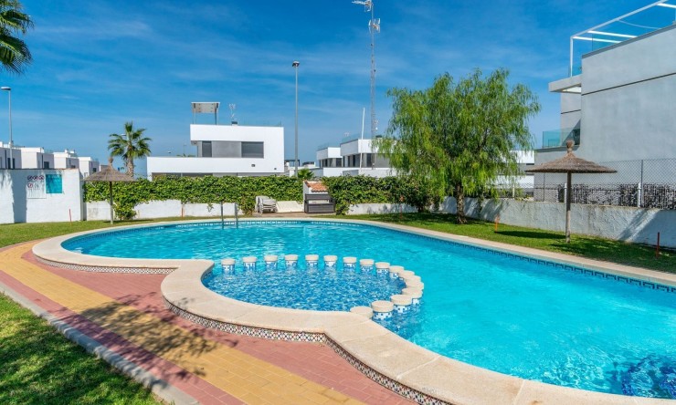Resale - Semi-detached house -
Villamartin