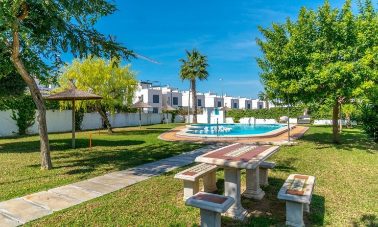 Resale - Semi-detached house -
Villamartin