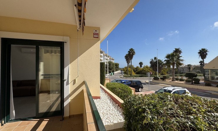 Resale - Apartment -
Lomas De Campoamor
