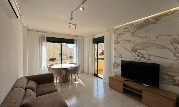 Resale - Apartment -
Lomas De Campoamor