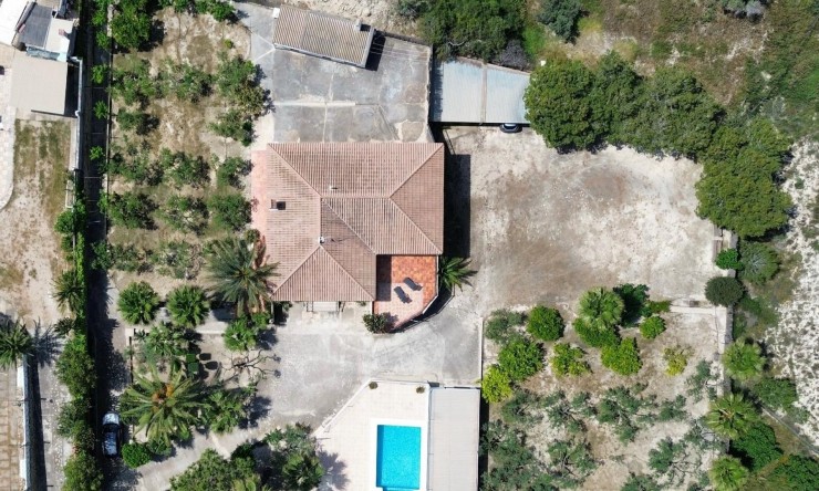 Resale - Detached Villa -
El Rebolledo