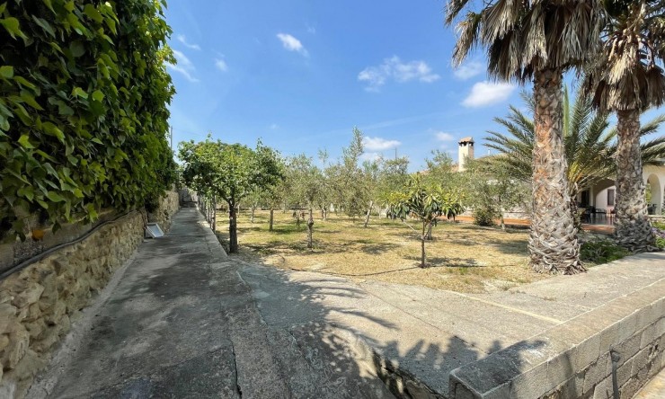 Resale - Detached Villa -
El Rebolledo