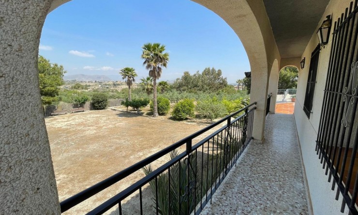 Resale - Detached Villa -
El Rebolledo