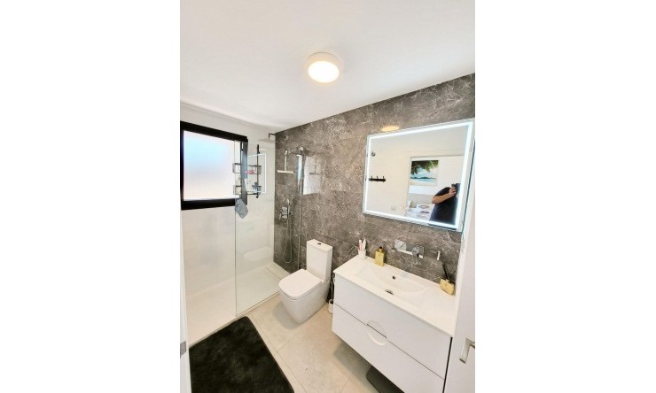 Rynek Wtórny - Apartament -
San Miguel de Salinas