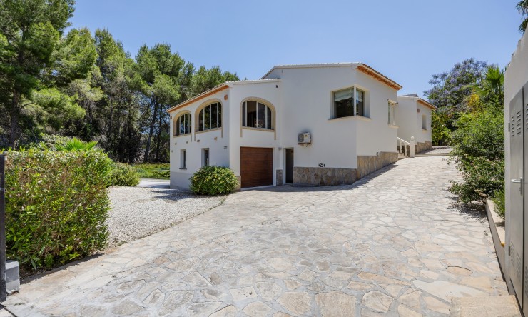 Resale - Villa -
Jávea / Xàbia - Partides comunes - Adsubia