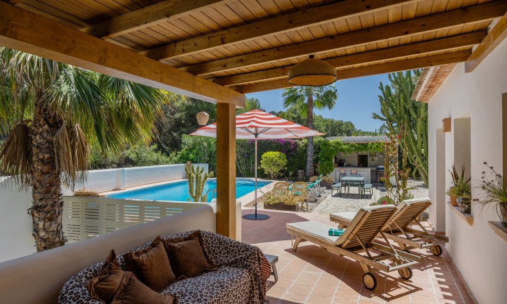 Resale - Villa -
Jávea / Xàbia - Partides comunes - Adsubia