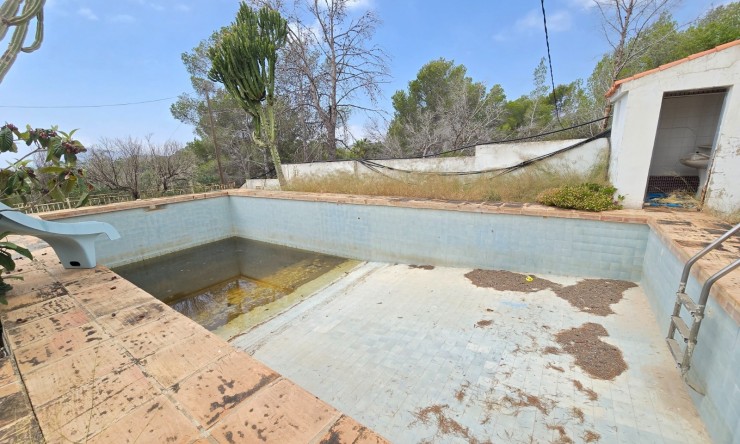 Resale - Chalet -
Altea - La Vieja