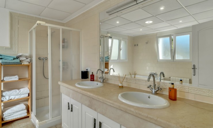 Resale - Villa -
Altea - Altea La Vella