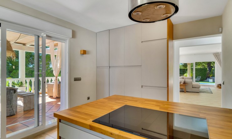 Resale - Villa -
Altea - Altea La Vella