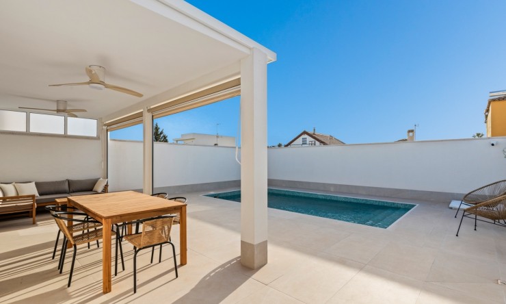 Herverkoop - Villa -
Torrevieja - El chaparral