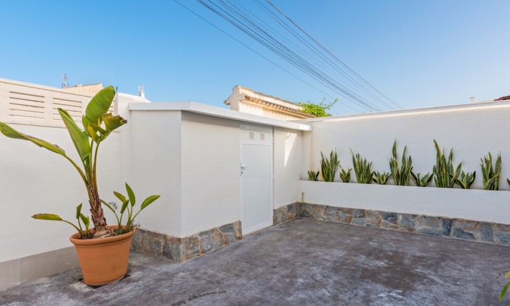 Herverkoop - Villa -
Torrevieja - El chaparral