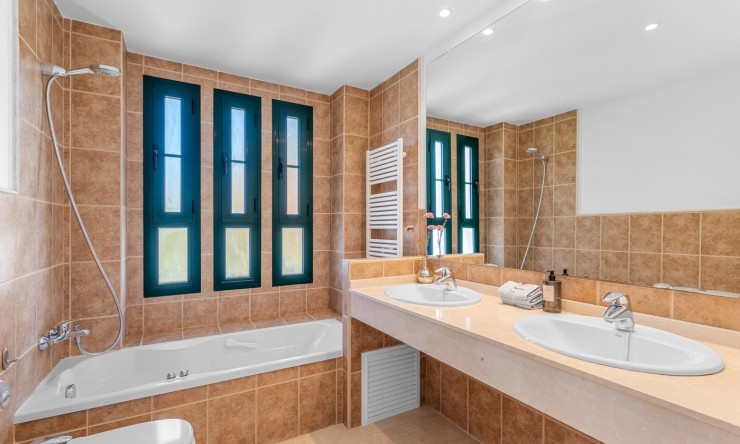 Resale - Apartment -
Finestrat - Sierra Cortina