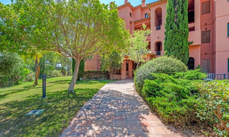 Resale - Apartment -
Finestrat - Sierra Cortina