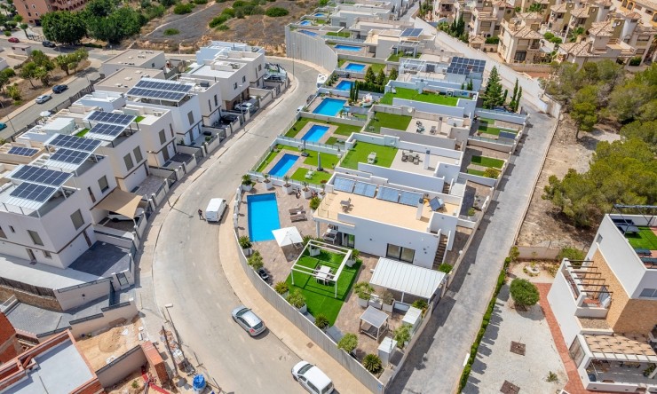 Herverkoop - Villa -
Orihuela Costa - Villamartín