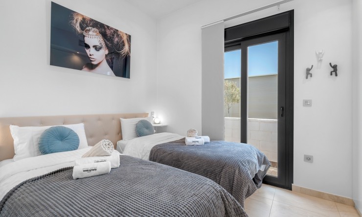 Herverkoop - Villa -
Orihuela Costa - Villamartín
