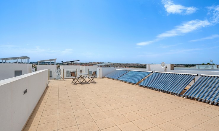 Herverkoop - Villa -
Orihuela Costa - Villamartín