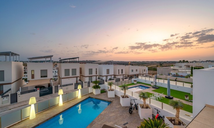 Herverkoop - Villa -
Orihuela Costa - Villamartín
