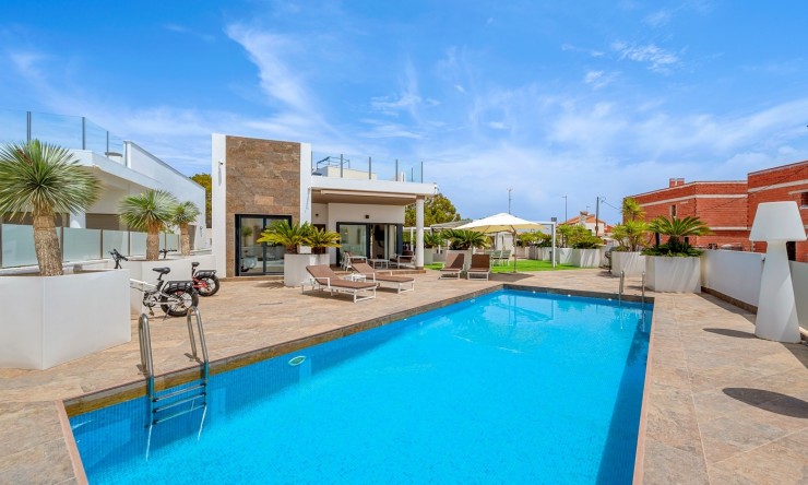 Herverkoop - Villa -
Orihuela Costa - Villamartín