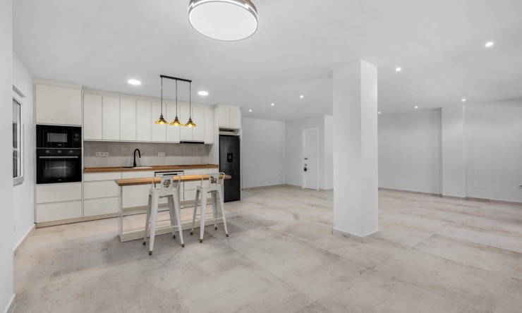 Resale - Apartment -
Torrevieja - Playa del Acequión