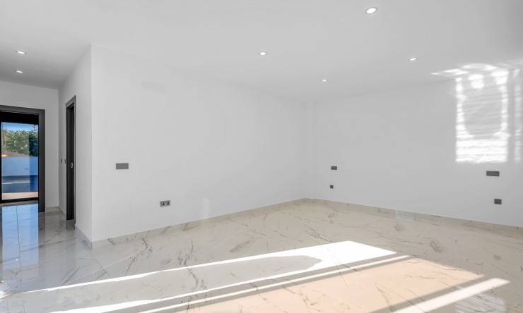 Reventa - Villa -
Campoamor