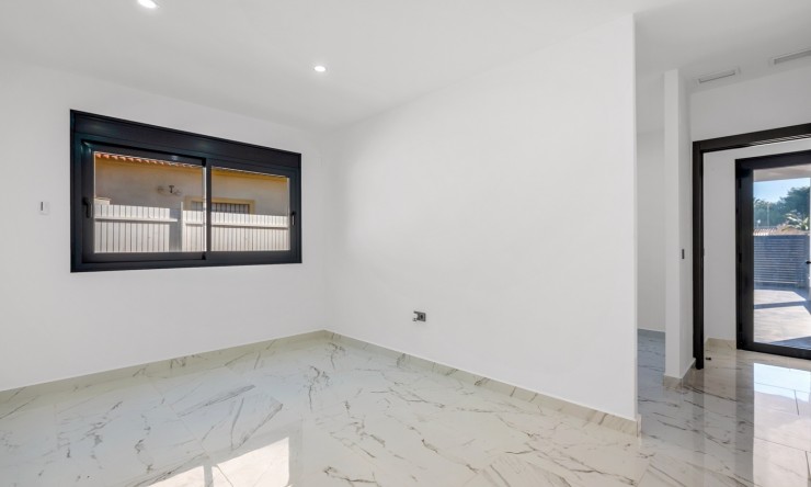 Reventa - Villa -
Campoamor