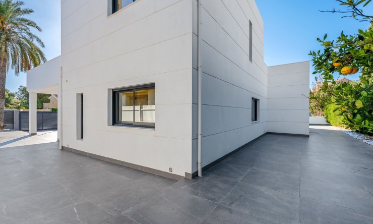 Reventa - Villa -
Campoamor